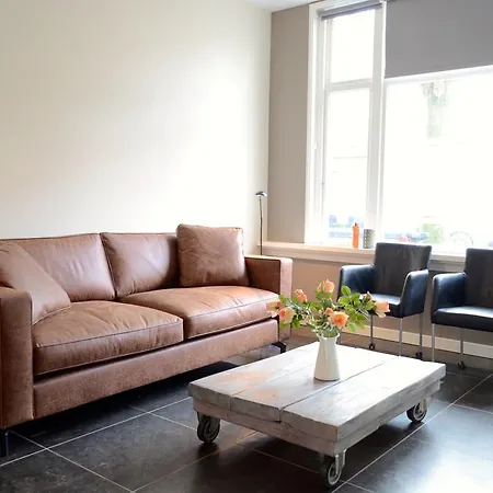 B&B City House *